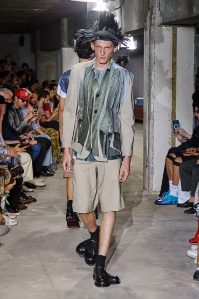 Look 33